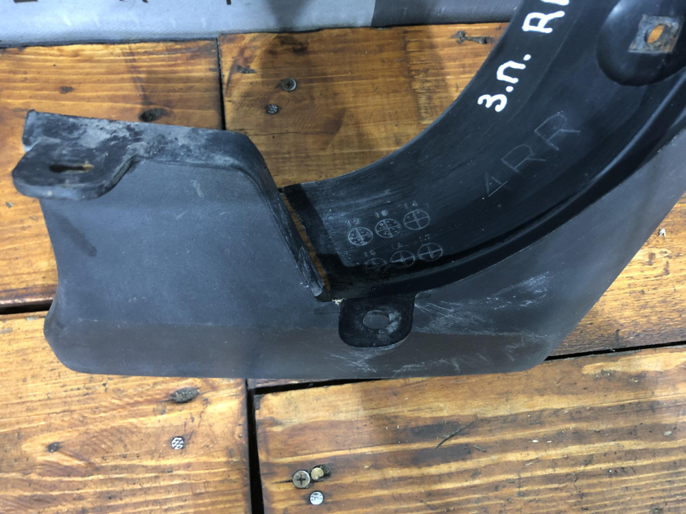 Брызговик задний правый Toyota RAV4 IV (XA40) 12-15 Б/У Оригинал 7662542140