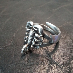 Кольцо. Скорпион