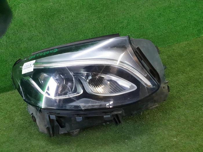 Битая Фара правая Mercedes GLC X253 (2015-2019) LED