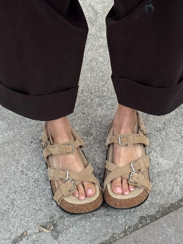 Бежевые сандалии из замши на пробковой подошве