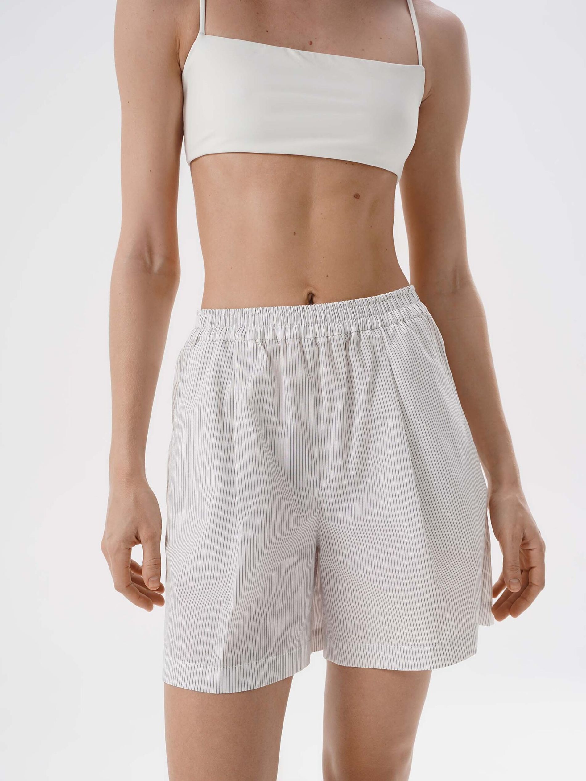 Шорты на резинке