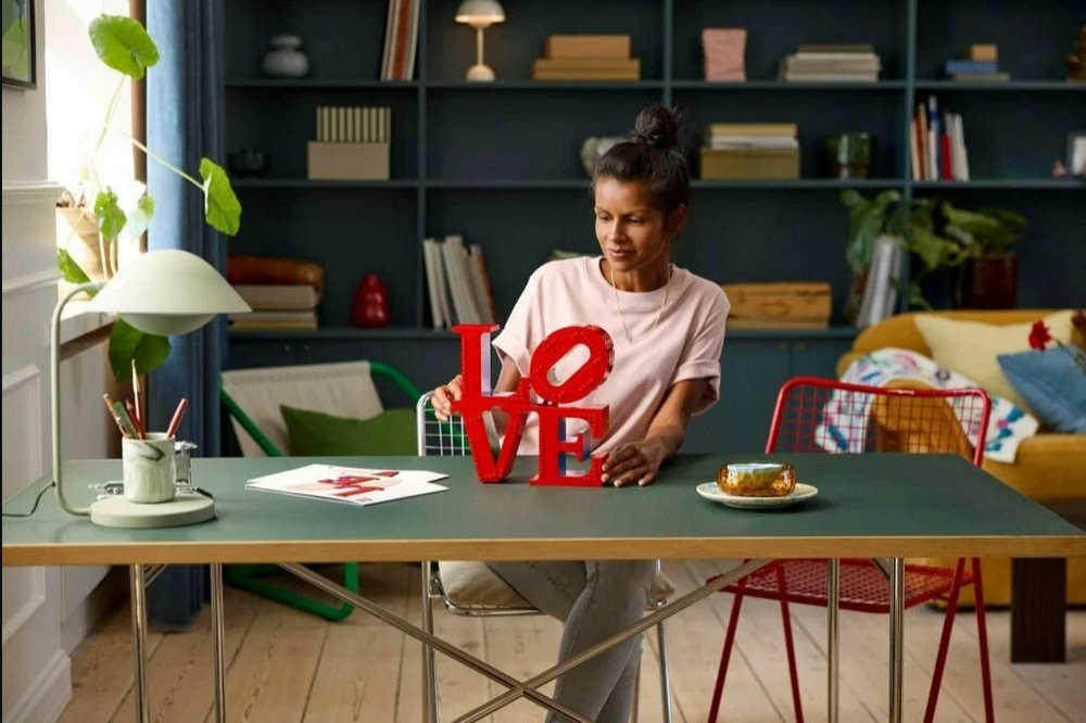 LEGO Art 31214 «LOVE — Любовь» — арт-панно из деталей LEGO для интерьера