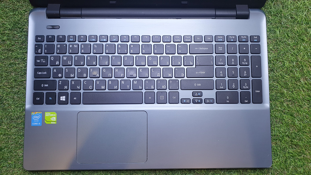 Ноутбук Acer i5/8Gb/820M 2Gb