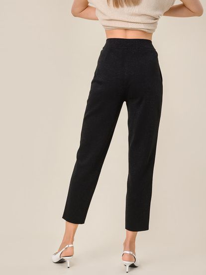Женские брюки с защипами черного цвета из вискозы - фото 4
