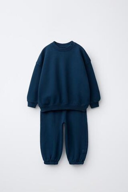 ZARA КОМПЛЕКТ ИЗ ТОЛСТОВКИ И БРЮК WIDE LEG С НАШИВКОЙ, СИНИЙ