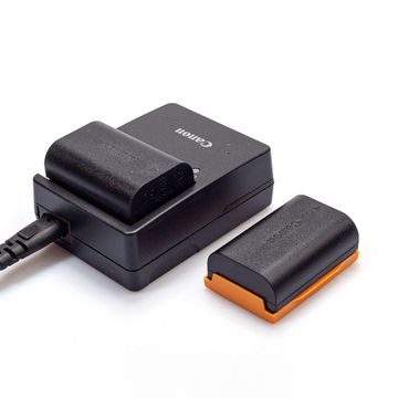 Комплект из 2-х аккумуляторов Canon LP-E6 и зарядного LC-E6