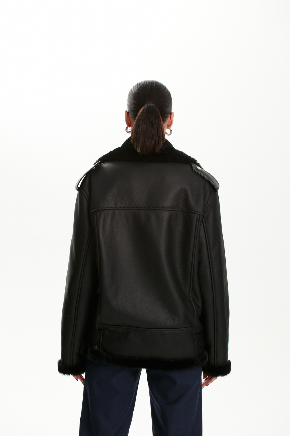 Дубленка черная