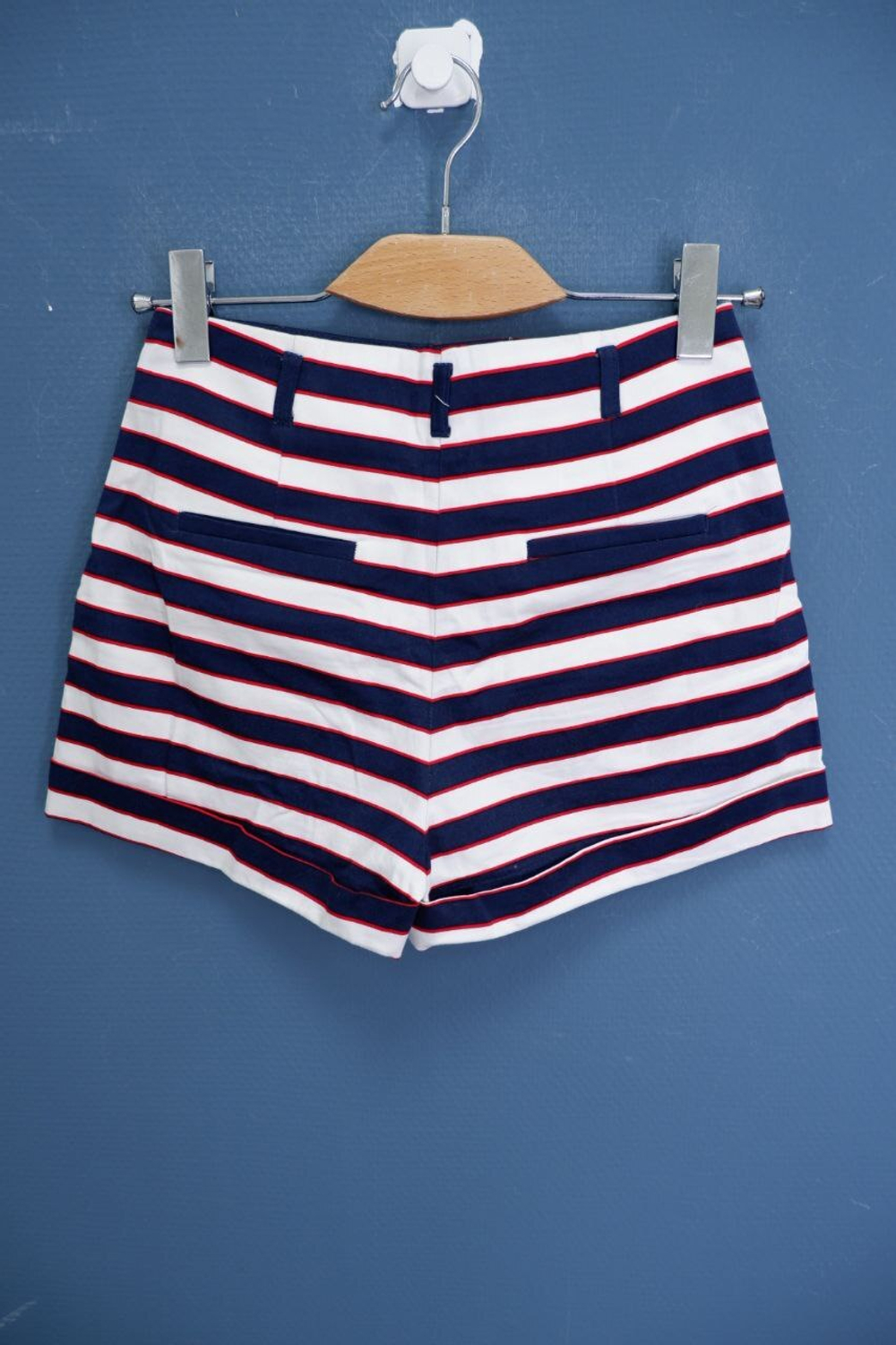 Шорты Concept Club в полоску 42 размер