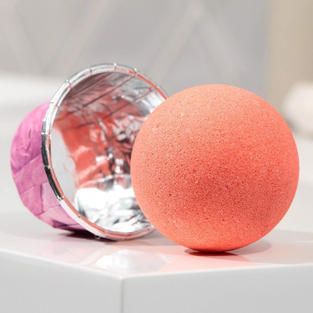 Бомбочка для ванны «Клубничный капкейк» с ароматом клубники - 130 гр. (Цвет: оранжевый)