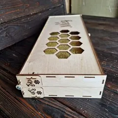 Мёд в сотах. Подарочная упаковка / 1,6 кг