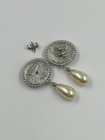 Серьги с красной эмалью и «жемчугом» Vivienne Westwood (только онлайн)