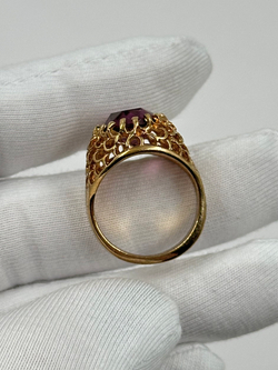 Кольцо с фиолетовым кристаллом