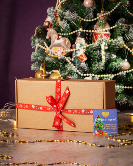 Набор №113 "2 вида мёда + чай + свеча + ложка"