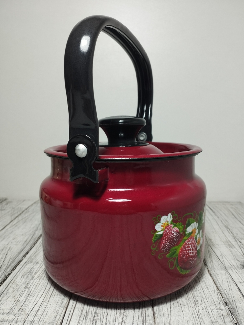 Чайник 1,5л цил Красный Земляника 42715-083/6
