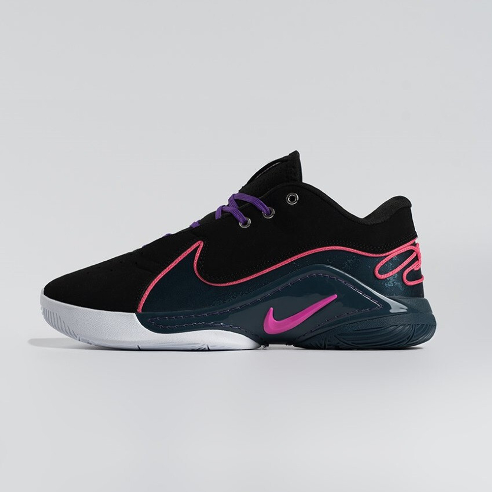 кроссовки Nike LeBron 22 BlackLight v2