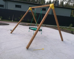 Игровая площадка с качелями-гнездо