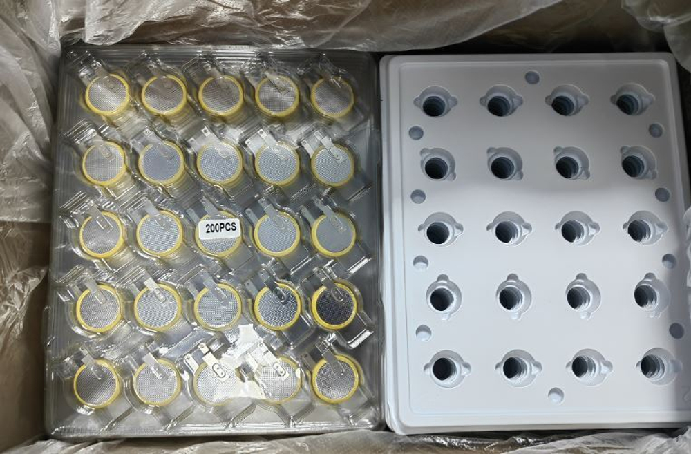 Элементы питания типа "таблетки " CR с ножками оптом