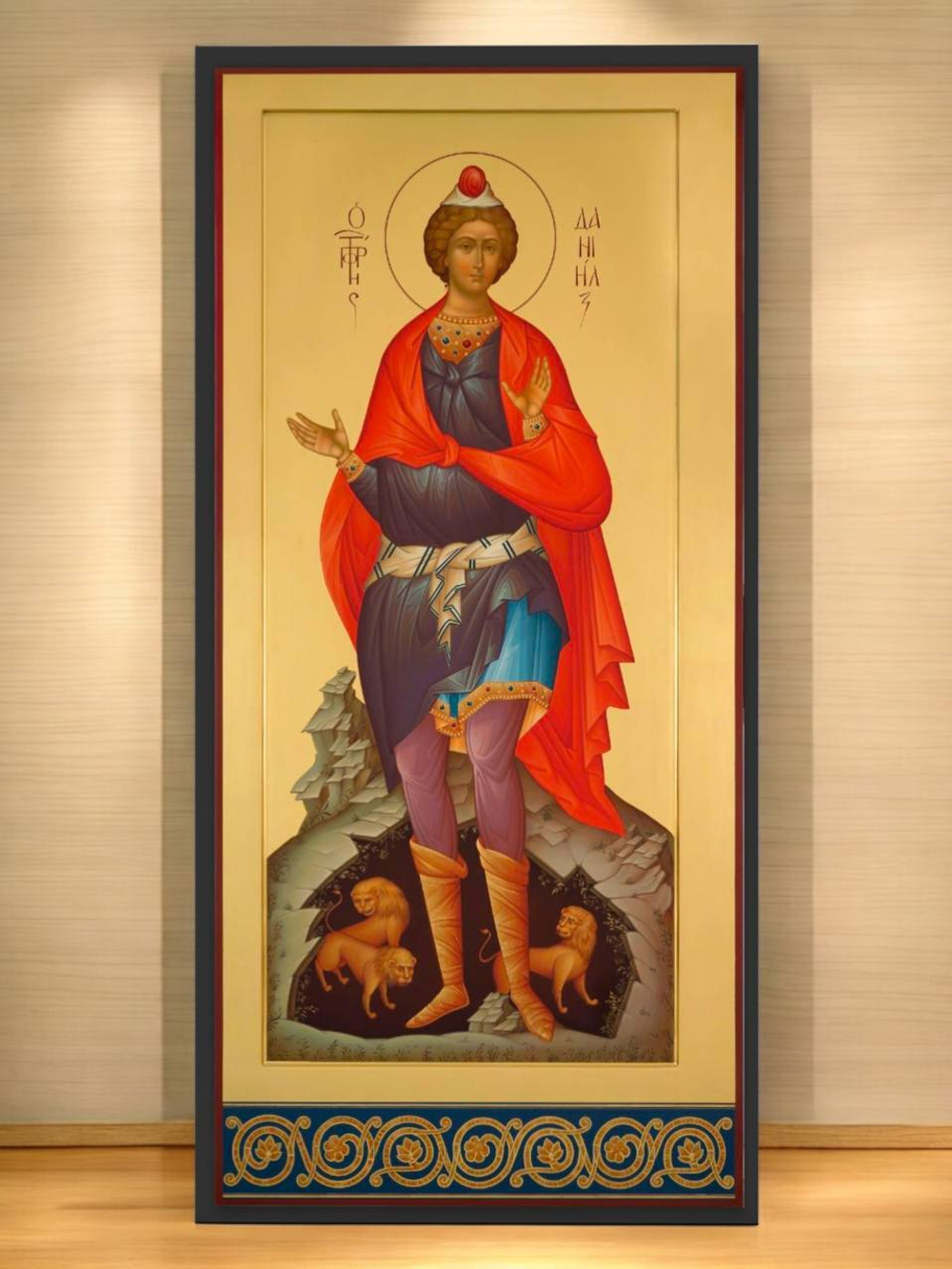 Даниил пророк. Деревянная икона святого пророка Даниила на левкасе