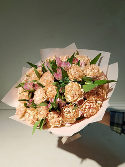 Букет из хризантем и альстромерии (С0033)