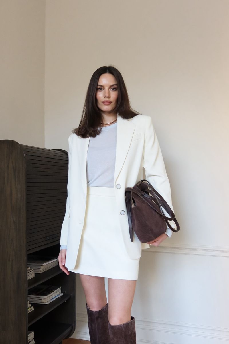 Юбка из диагональной ткани мини молочная