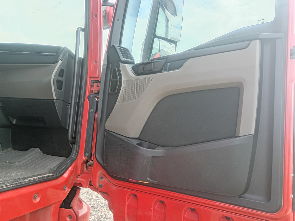 MAN TGX 4x2 Седельный тягач 18.470 4x2 BLS (Дизельный, 12,4 л, 470 л.с., АТ)