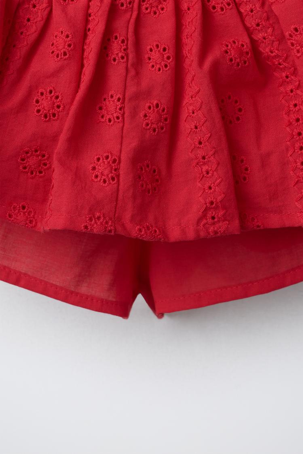 ZARA ЮБКА-ШОРТЫ С ВОЛАНАМИ И ВЫШИВКОЙ ШИФФЛИ, КРАСНЫЙ