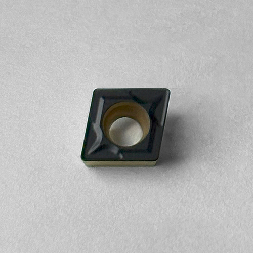 CCMT060204-UM FE1130 Пластина токарная