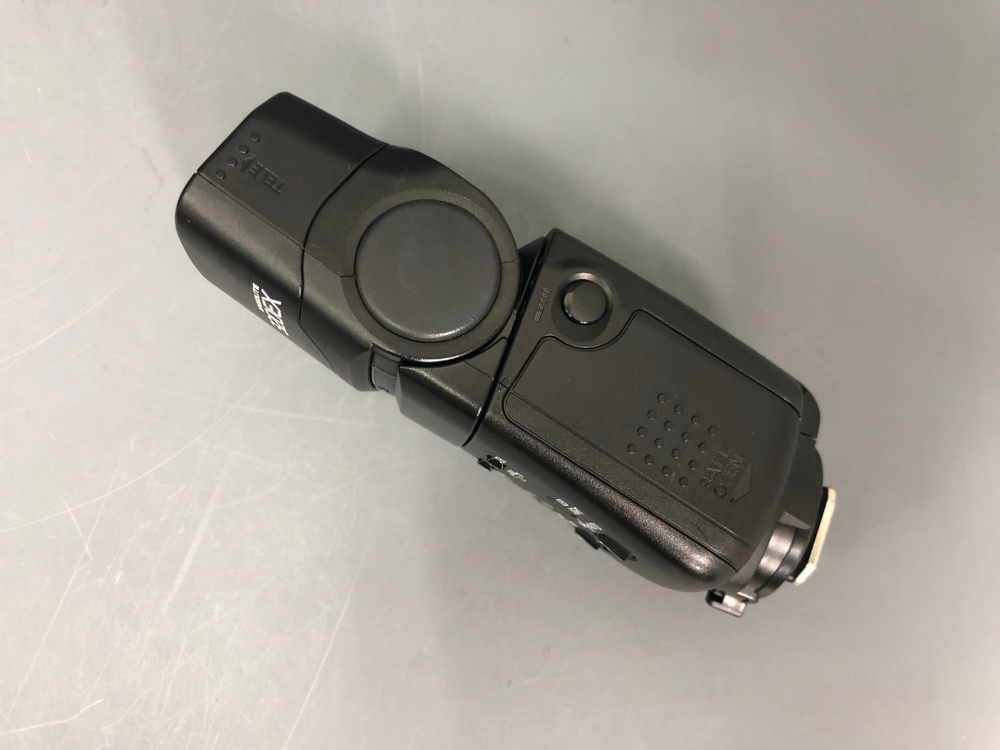 Canon Speedlite 320EX