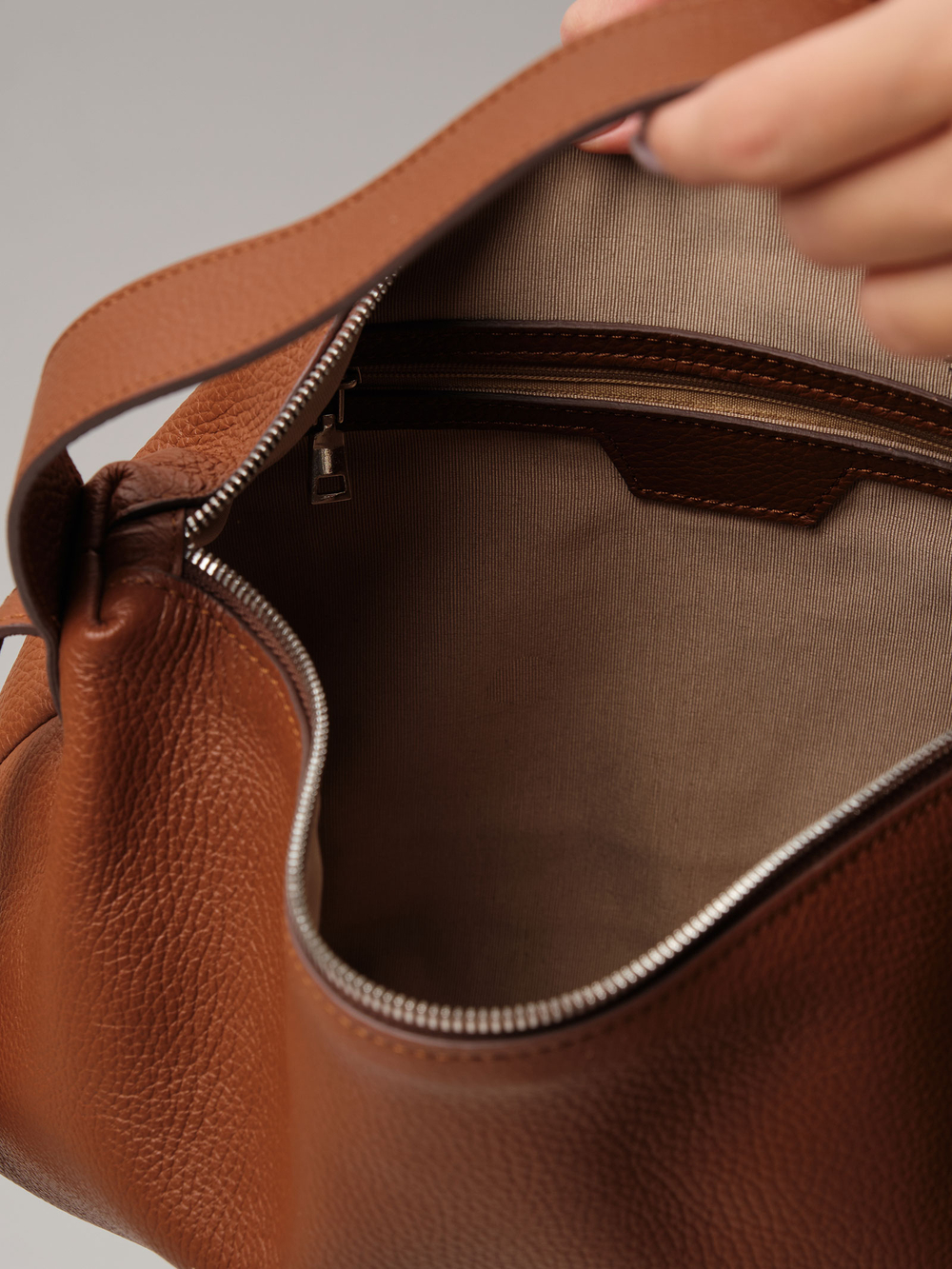 Сумка Deboro 30963 коричневый фундук