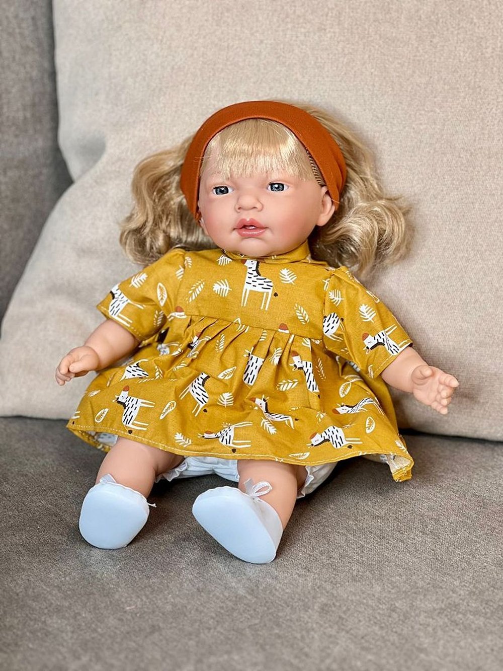 Кукла Nines 40см мягконабивная в пакете (N1600K)