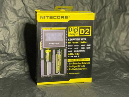 Зарядное устройство Nitecore D2