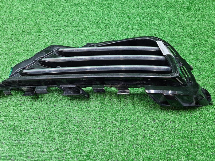 Решетка перед бампера VW Touareg 2 NF 14-18 R-Line