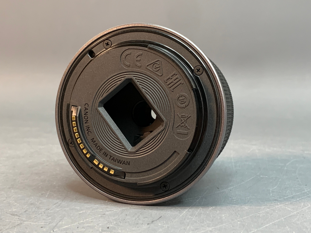 Canon RF-S 18-45mm 4.5-6.3 IS STM