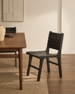 Стул Calixta из кожи и красного дерева с черной отделкой