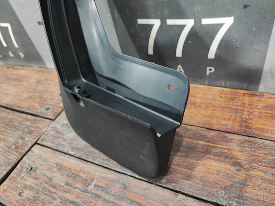 Брызговик задний левый Volkswagen Tiguan 2 16-нв Новый Оригинал 5NA075101