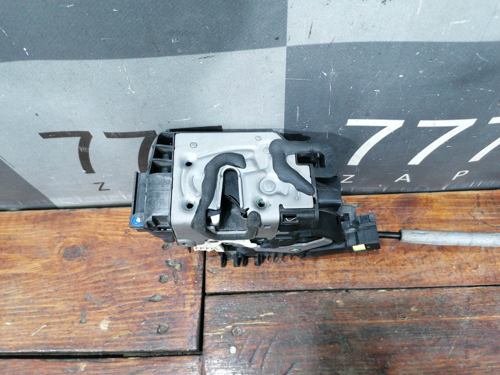 Замок двери задней правой GL GLS X166, ML GLE W166 Б/У Оригинал A0997300835