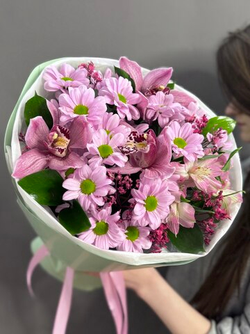 Авторский букет с орхидеями