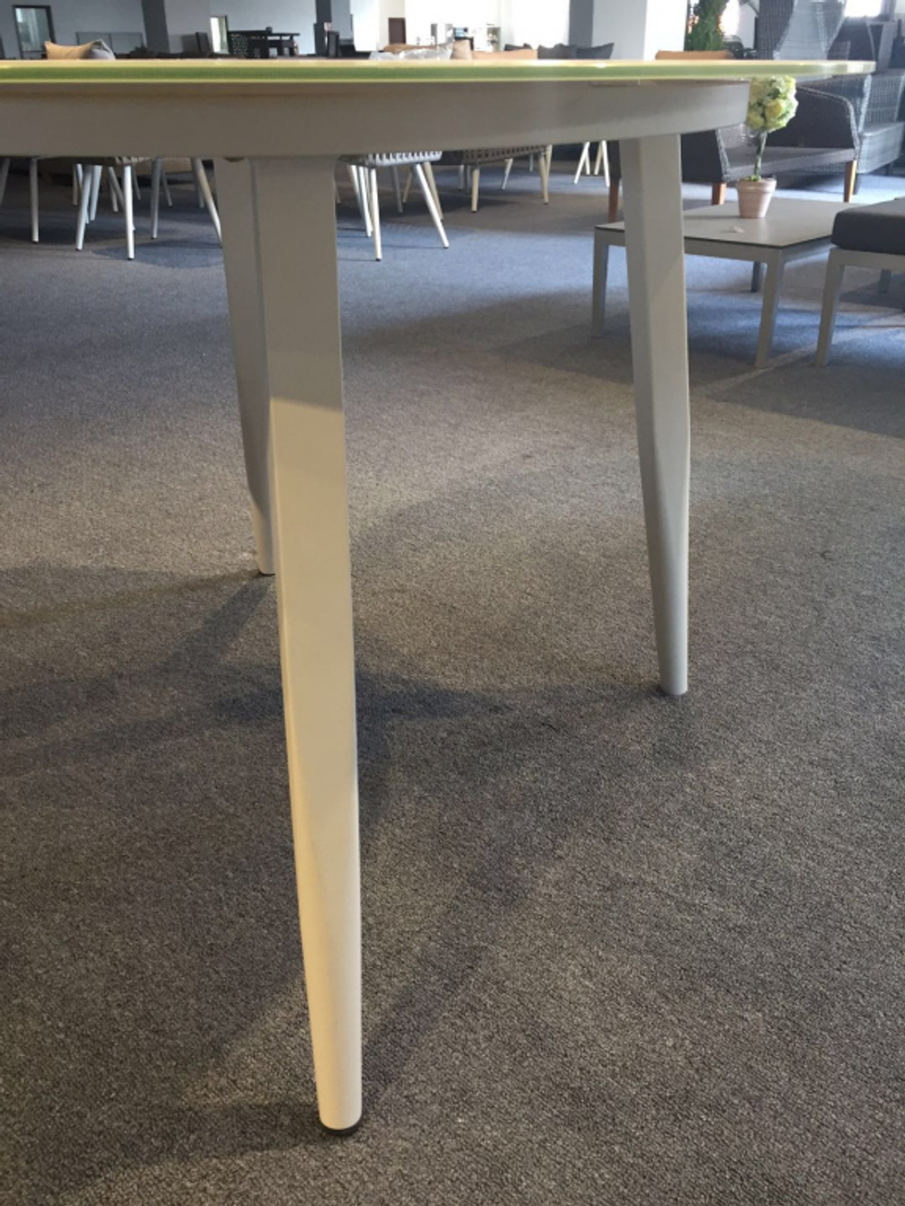 Стол стеклянный обеденный Tagliamento Bitta, белый