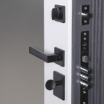 Стальная дверь  "Беркут" с зеркалом