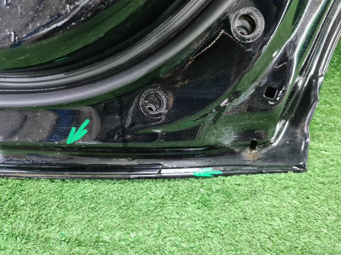 Дверь задняя правая Toyota Land Cruiser 300 (2021-н.в.) (В пленке)