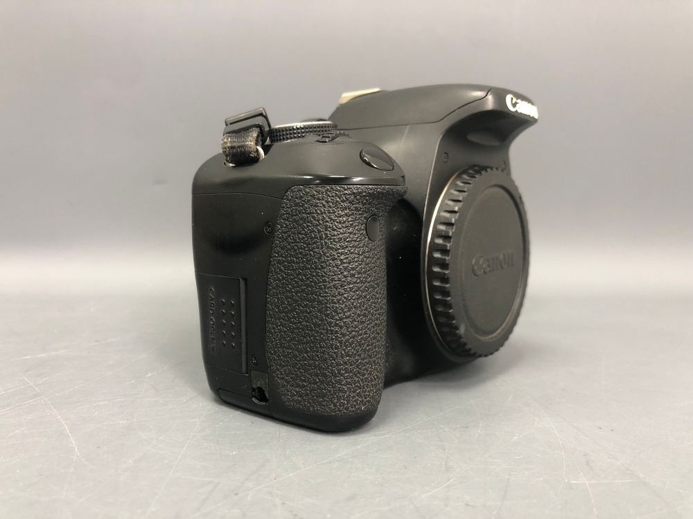 Canon EOS 600D Body (35.600 кадров)