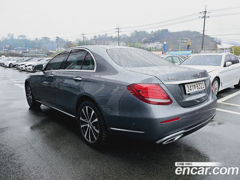 Mercedes-Benz E-Class W213 E300e 4MATIC Exclusive (08.2020)
