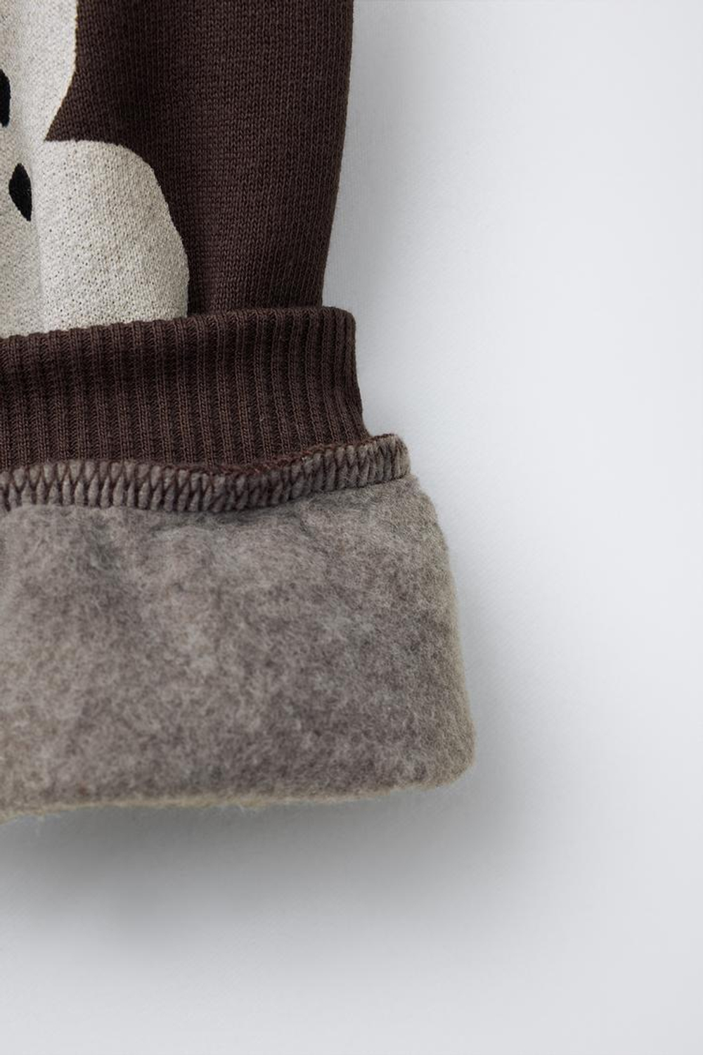 ZARA КОМПЛЕКТ ИЗ ТОЛСТОВКИ И БРЮК-ДЖОГГЕРОВ С ПРИНТОМ, КОРИЧНЕВЫЙ