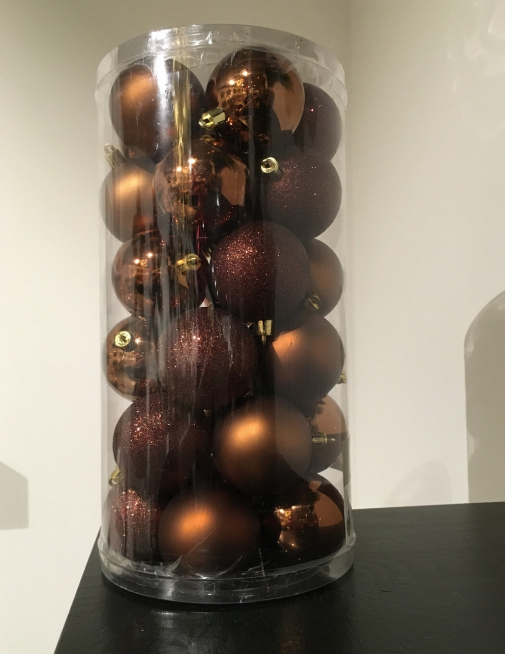 Набор шаров 30шт 6см House of Seasons коричневый в прозрачной упаковке