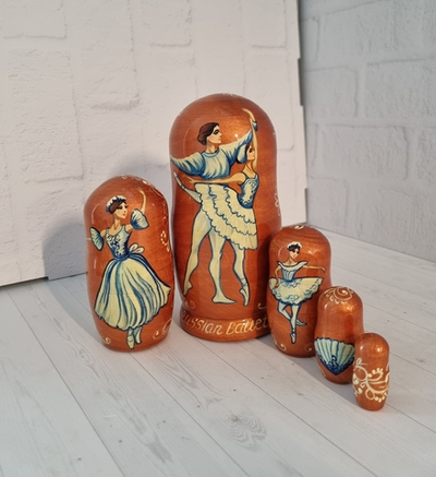 Матрешка Балет 5 мест круговая 15см