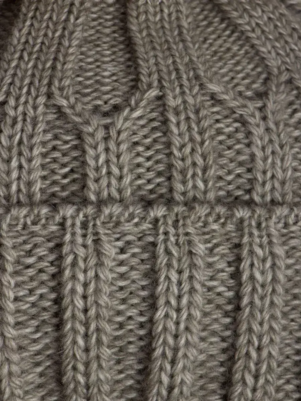 Шапка зимняя детская на завязках и снуд