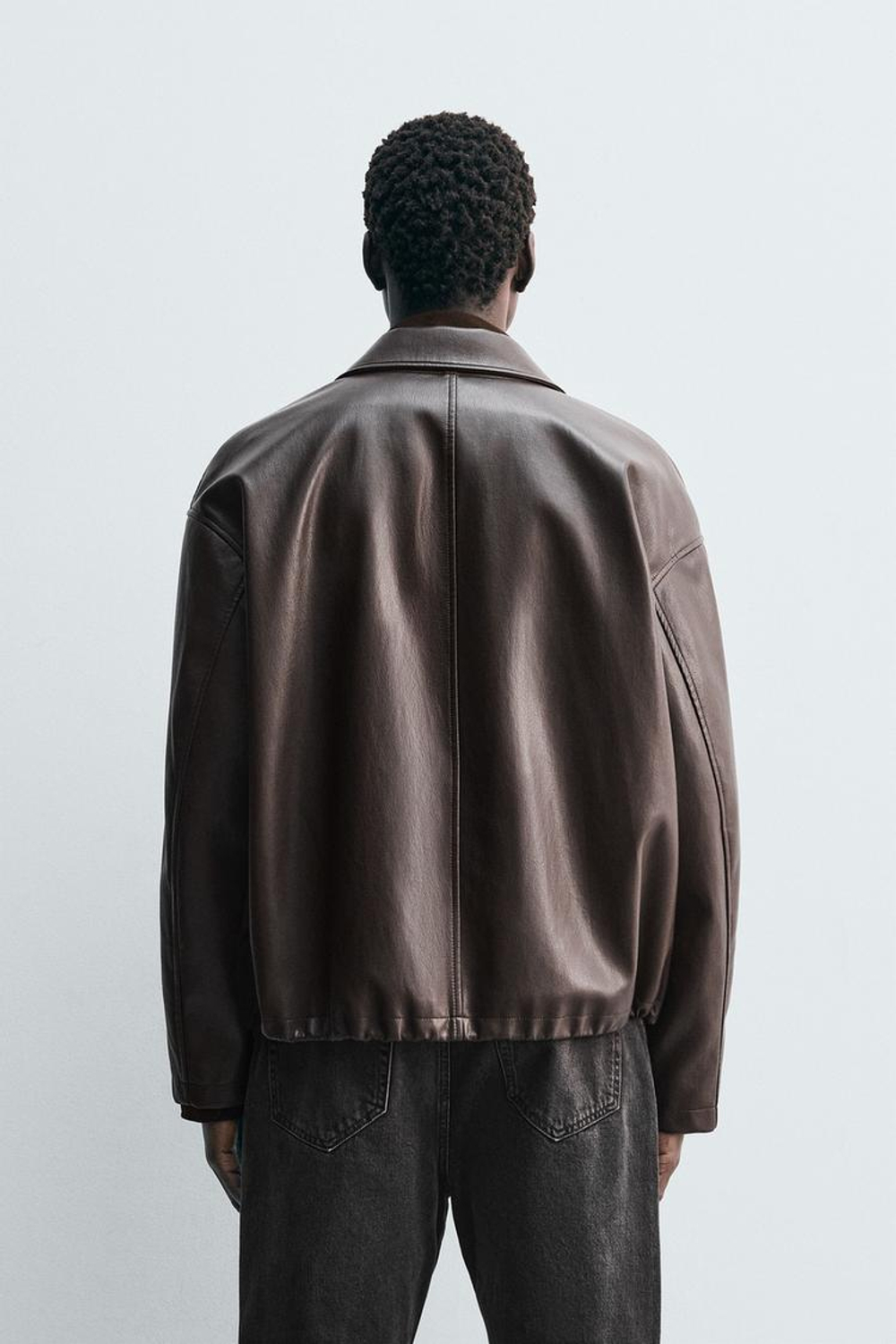 ZARA КУРТКА СВОБОДНОГО КРОЯ ИЗ ИСКУССТВЕННОЙ КОЖИ, ТЕМНО-КОРИЧНЕВЫЙ