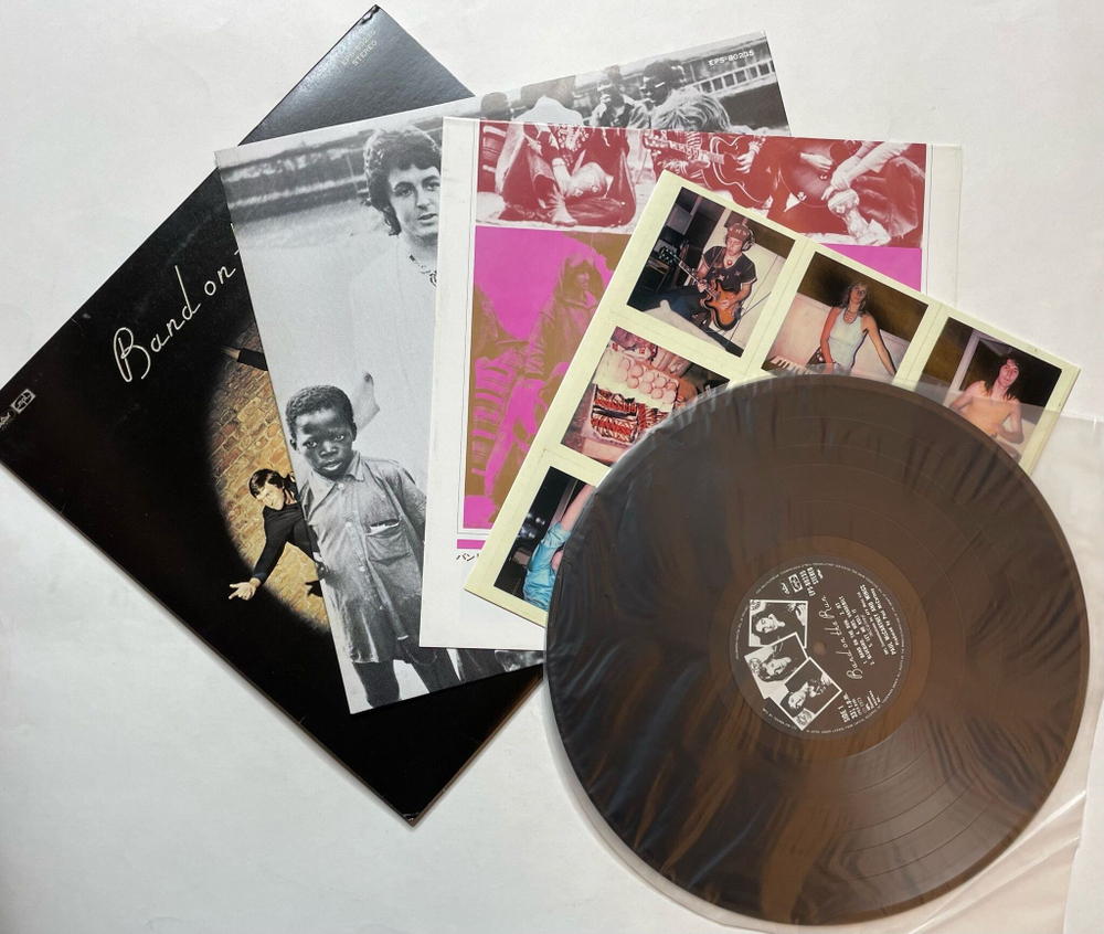 Винтажная виниловая пластинка LP Paul McCartney And Wings Band On The Run (Japan 1975) (No Obi) (Poster)