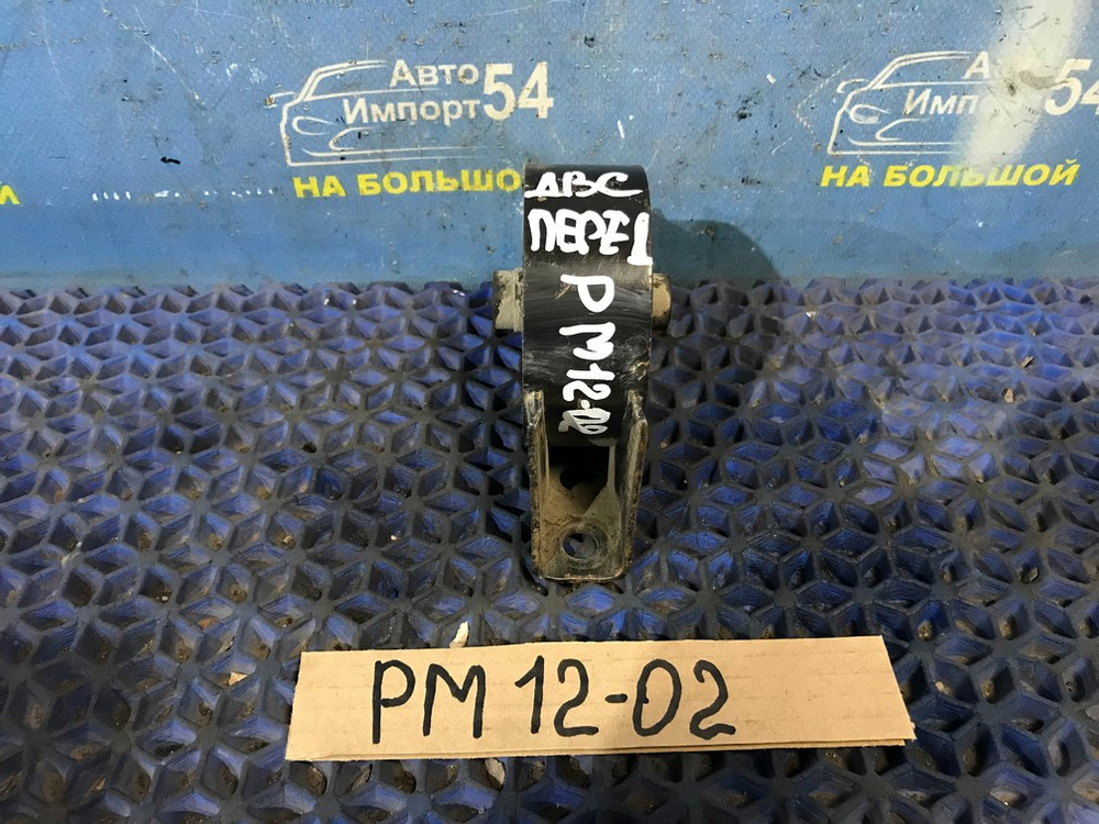 Подушка двигателя NISSAN LIBERTY 1999