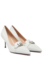 Женские туфли кожаные белые с пряжкой у носка